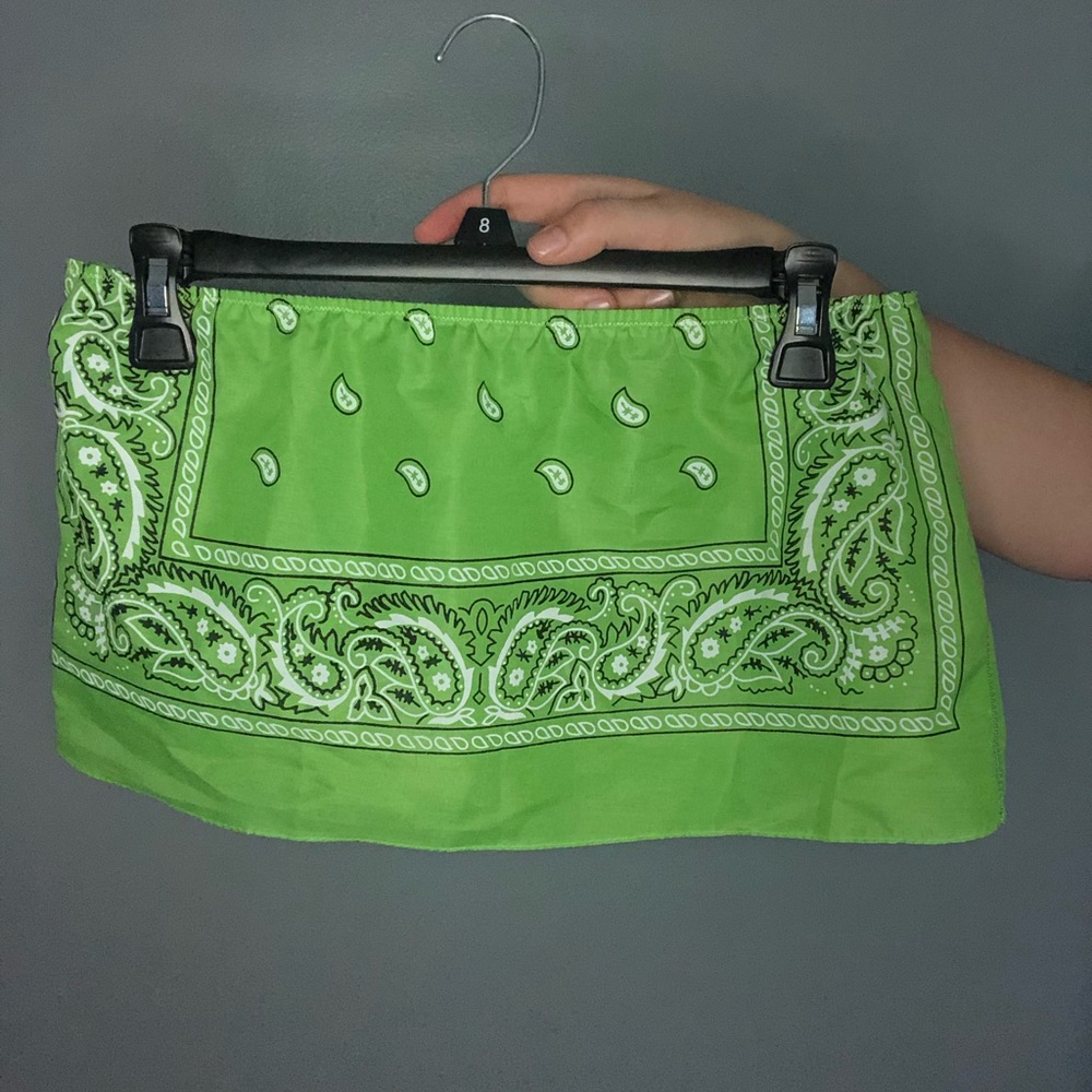 Just Peachy Bandanna Green Crop Top
